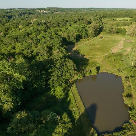 La Ferme Du Pont De Maumy, Cabane Au Bord De L'Etang Et Bain Nordique Busserolles Exteriér fotografie