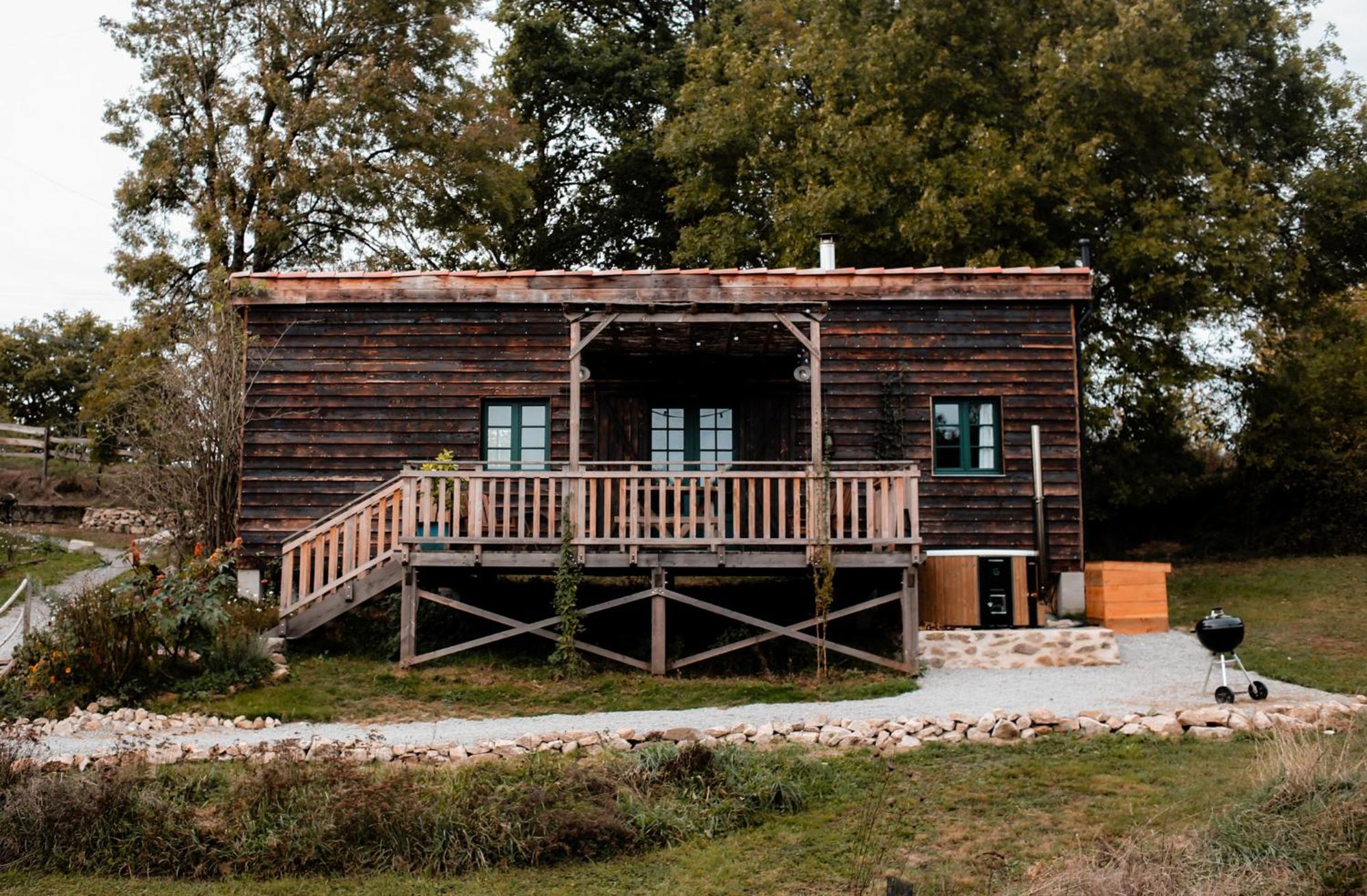 La Ferme Du Pont De Maumy, Cabane Au Bord De L'Etang Et Bain Nordique Busserolles Exteriér fotografie