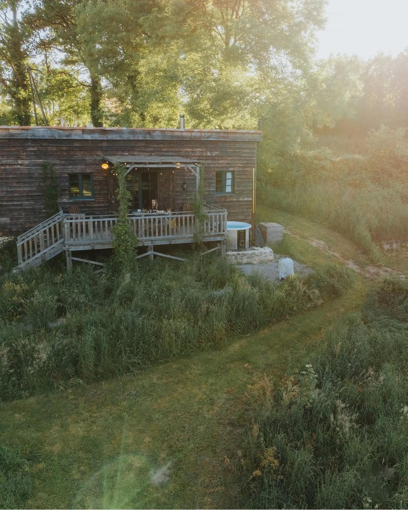 La Ferme Du Pont De Maumy, Cabane Au Bord De L'Etang Et Bain Nordique Busserolles Exteriér fotografie